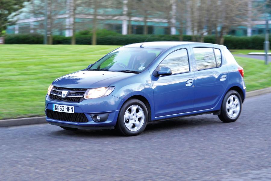  Dacia Sandero Laureate 2013 года  (UK) (фото 9 из 24)